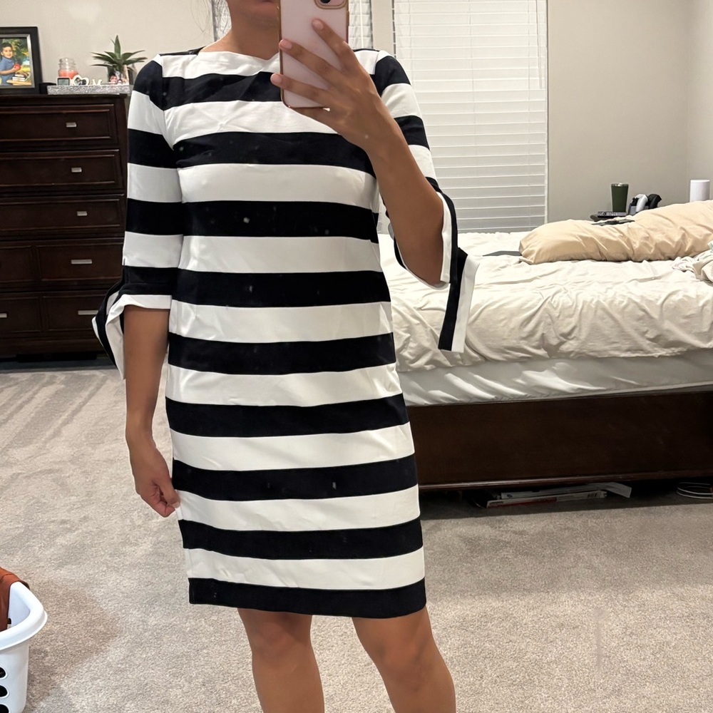 Ralph Lauren navy blue and White Sheath Dress with tie Sleeves- stretch
